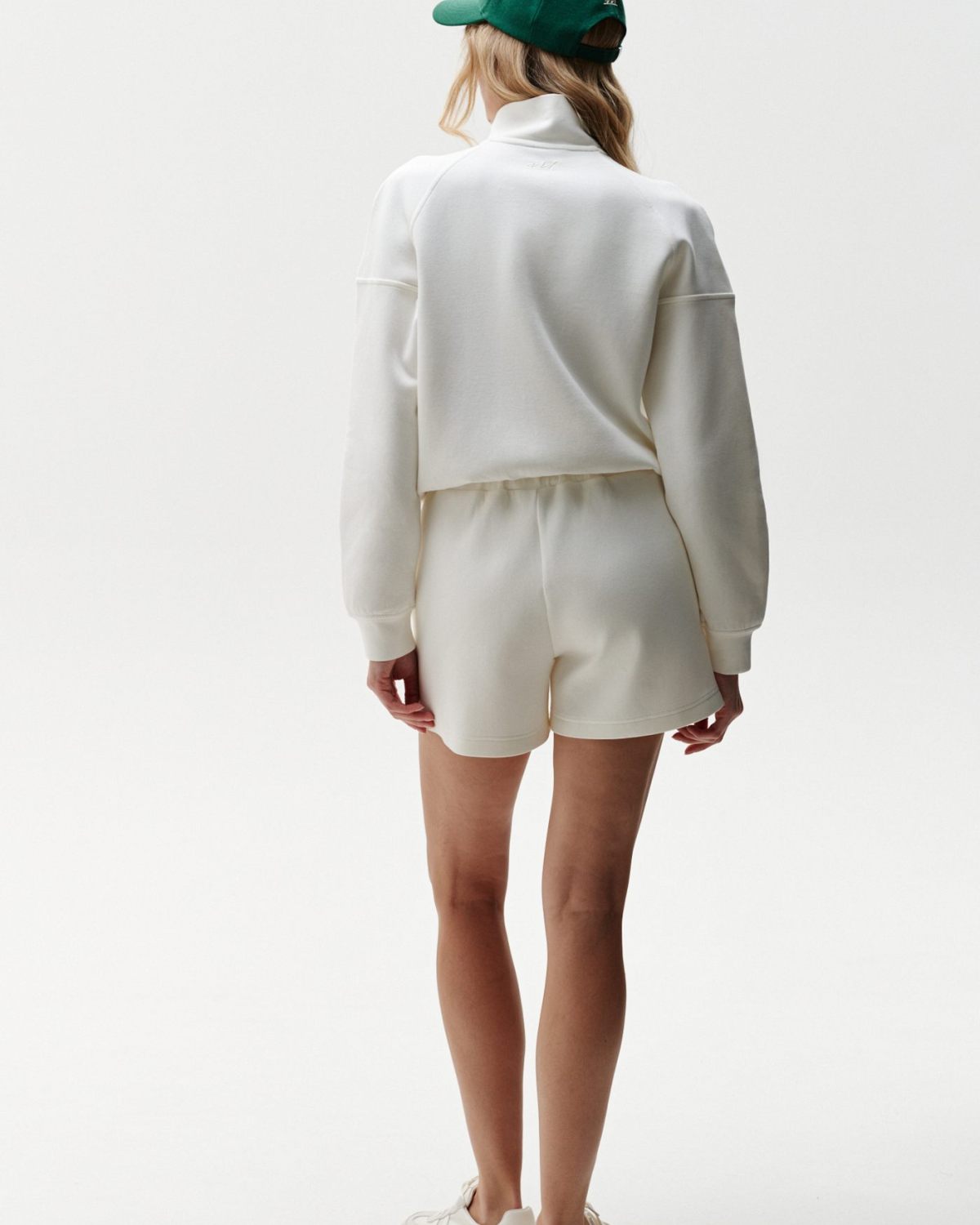 Укороченные шорты Pure Nikasport, W4PR95-ECR, цвет экрю