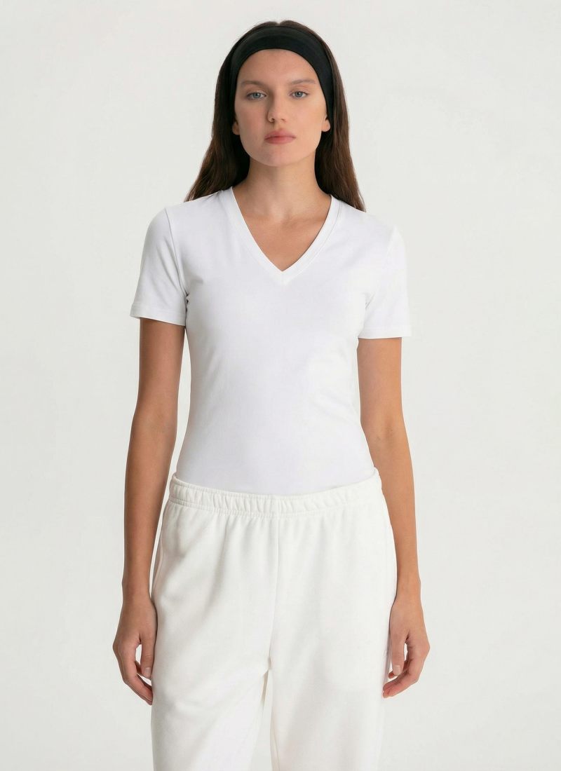 Футболка Regular с V-вырезом Classic + SOBOI, W5CLP413-WHT, цвет белый