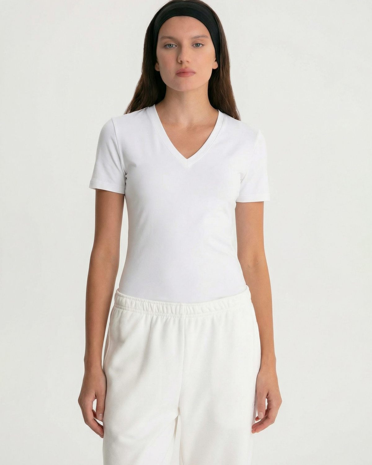 Футболка Regular с V-вырезом Classic + SOBOI, W5CLP413-WHT, цвет белый