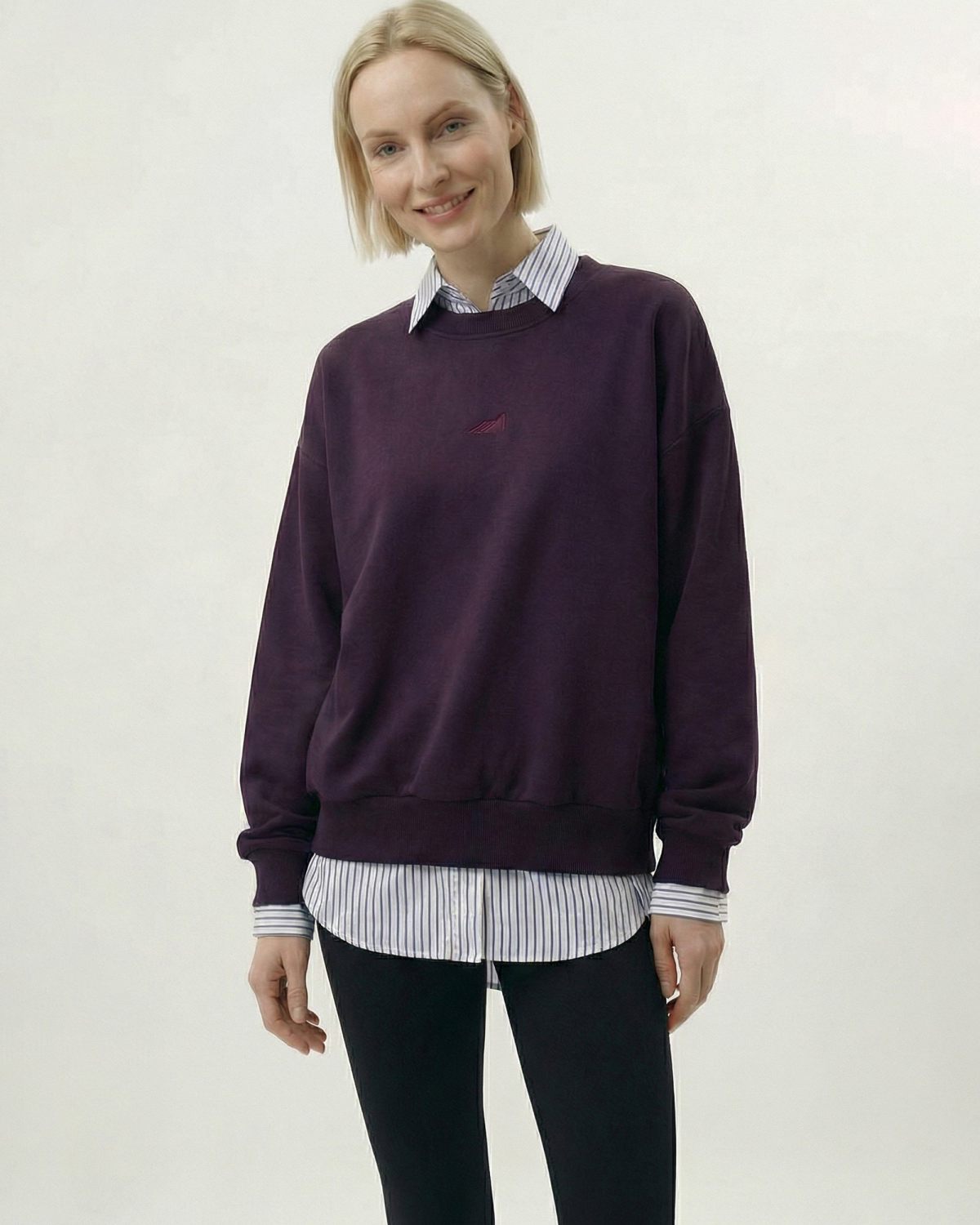 Свитшот Classic SOBOI, W5CL33-PLM, цвет сливовый