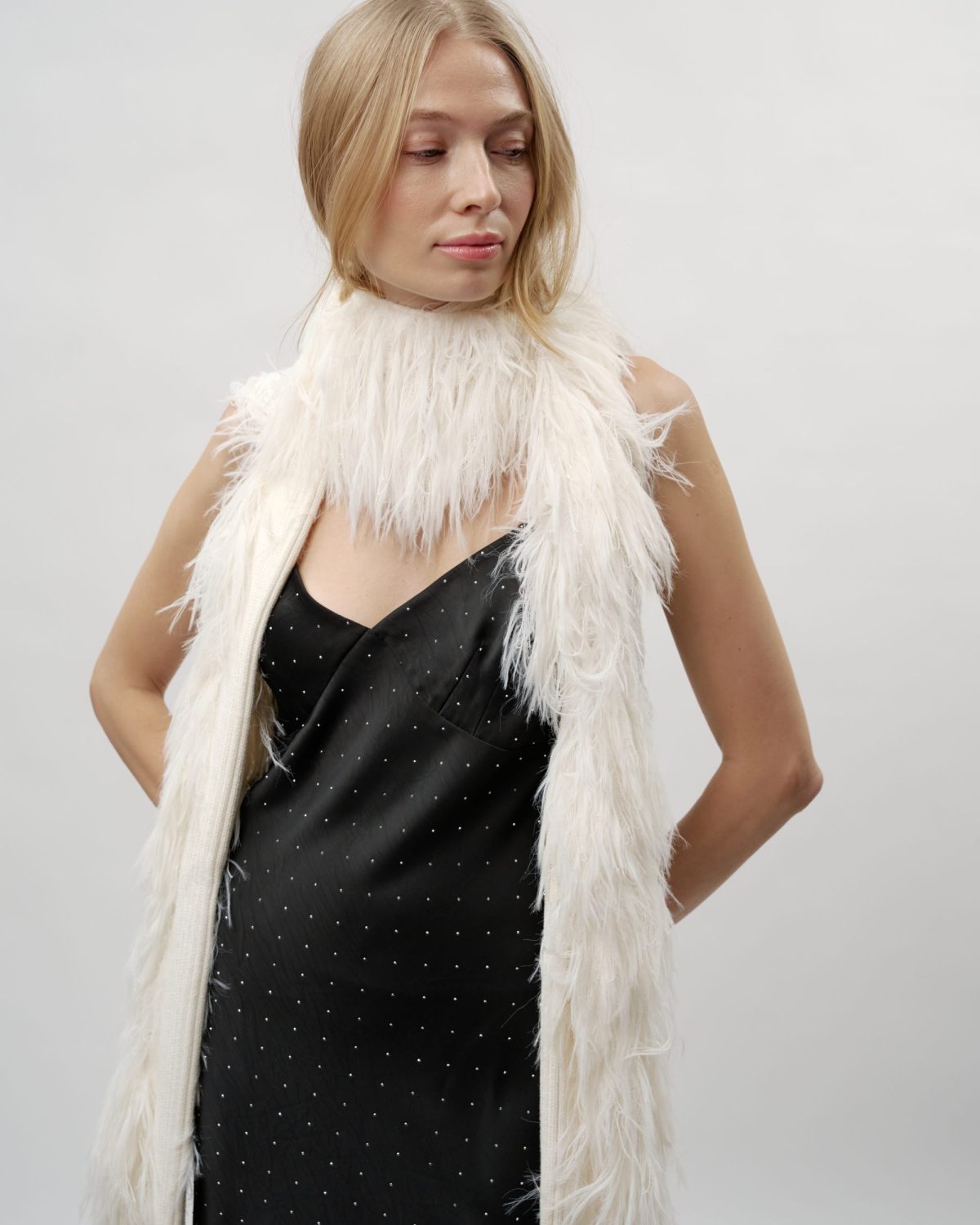 Платье длинное со стразами 