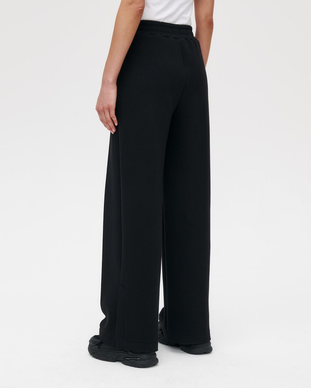 Брюки широкие со стрелками Pure Nikasport, W5CLP84-BLK, цвет черный