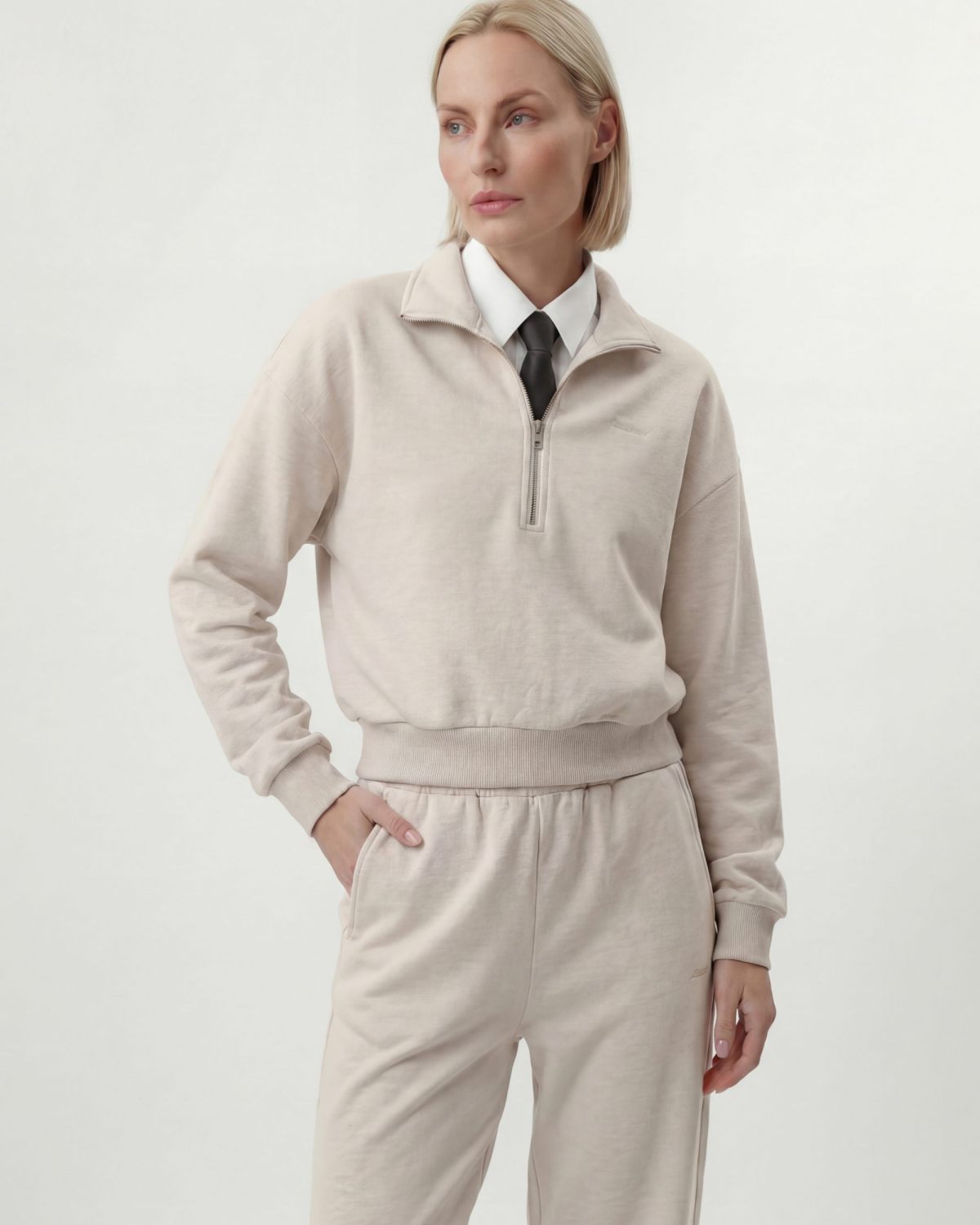 Джемпер с воротником-стойкой на молнии  Classic SOBOI, W5CL32-BGE/MLG, цвет бежевый