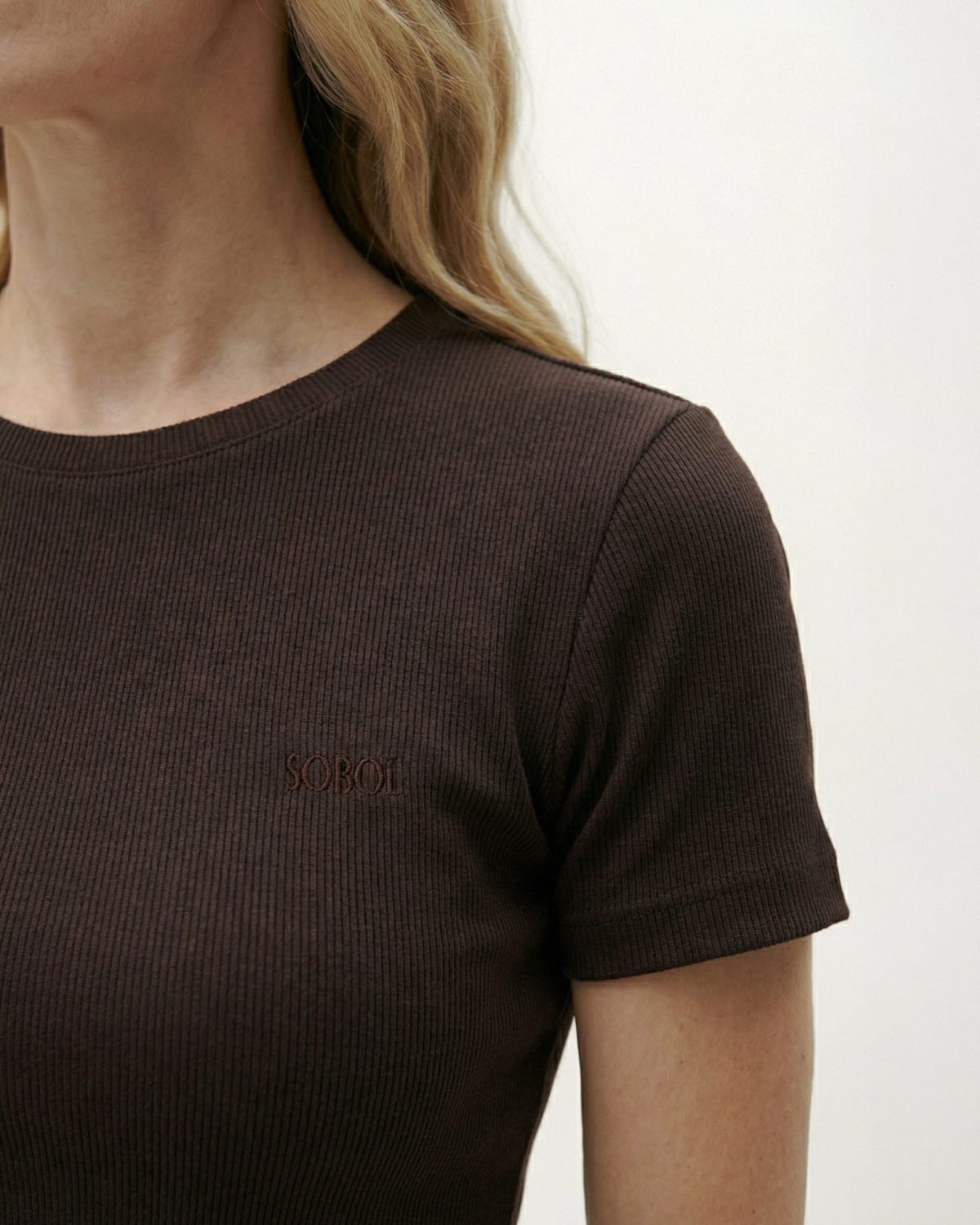 Футболка Slim Classic SOBOI, SBW5CL47E1-51CHO101, цвет шоколадный