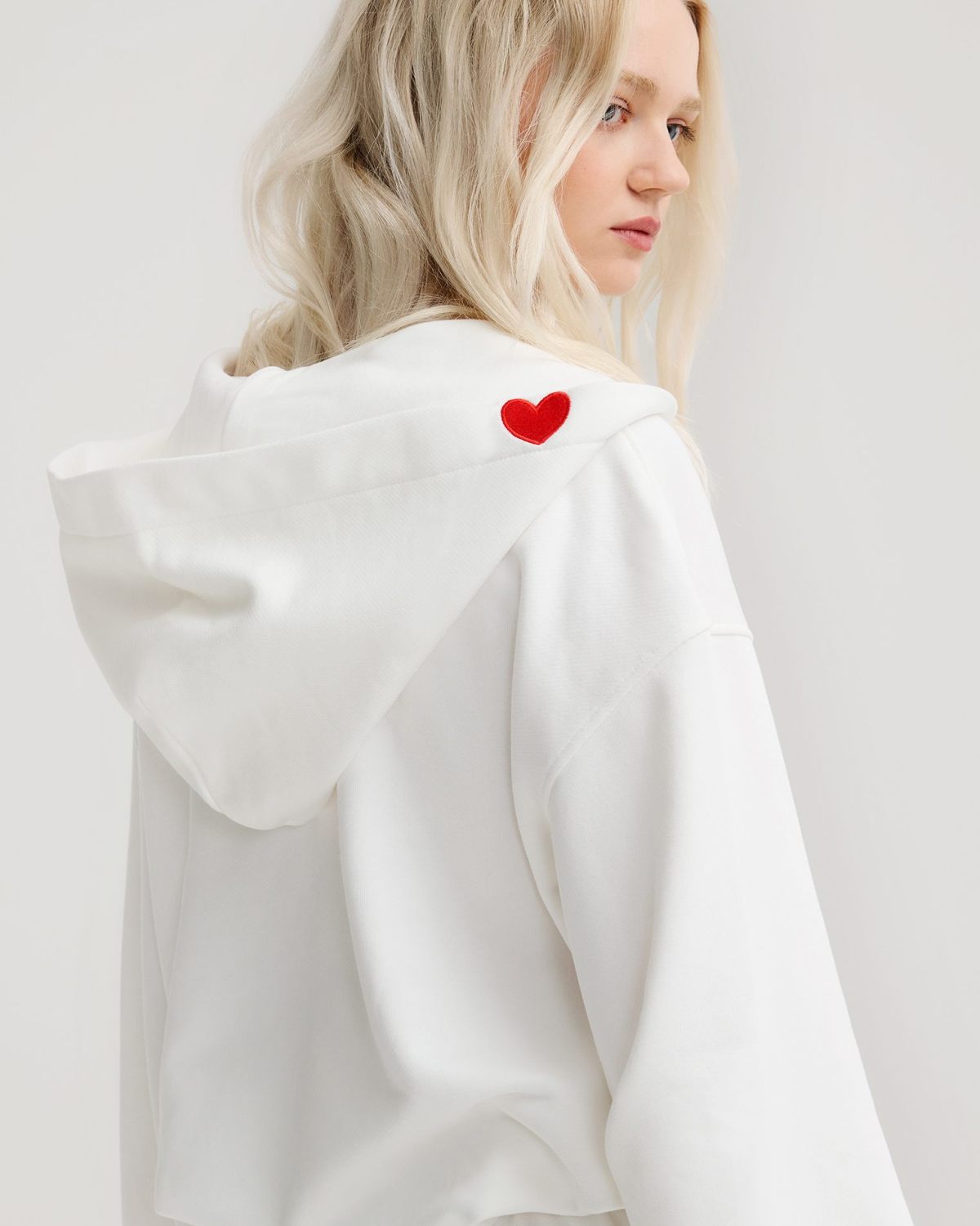 Укороченный худи на молнии Valentine Nikasport, W2VD34-ECR, цвет экрю