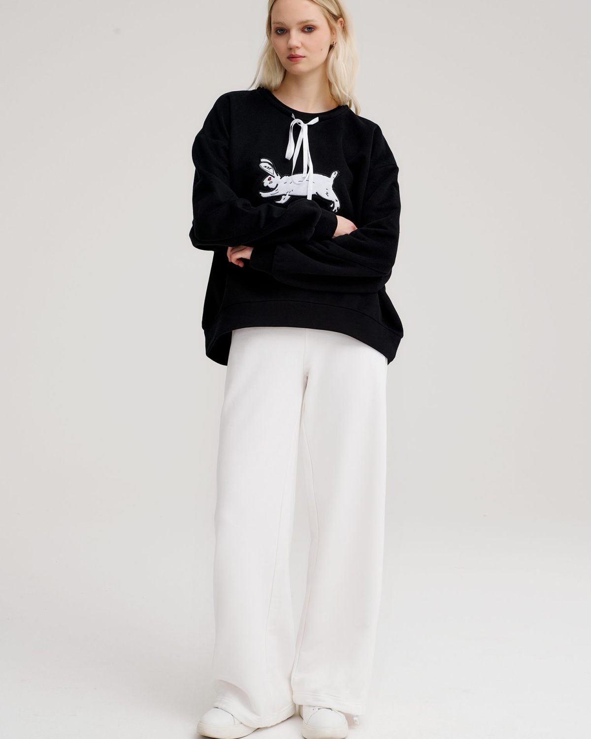 Свитшот с бантиком Villains Academy Nikasport, W3VA33-BLK, цвет черный