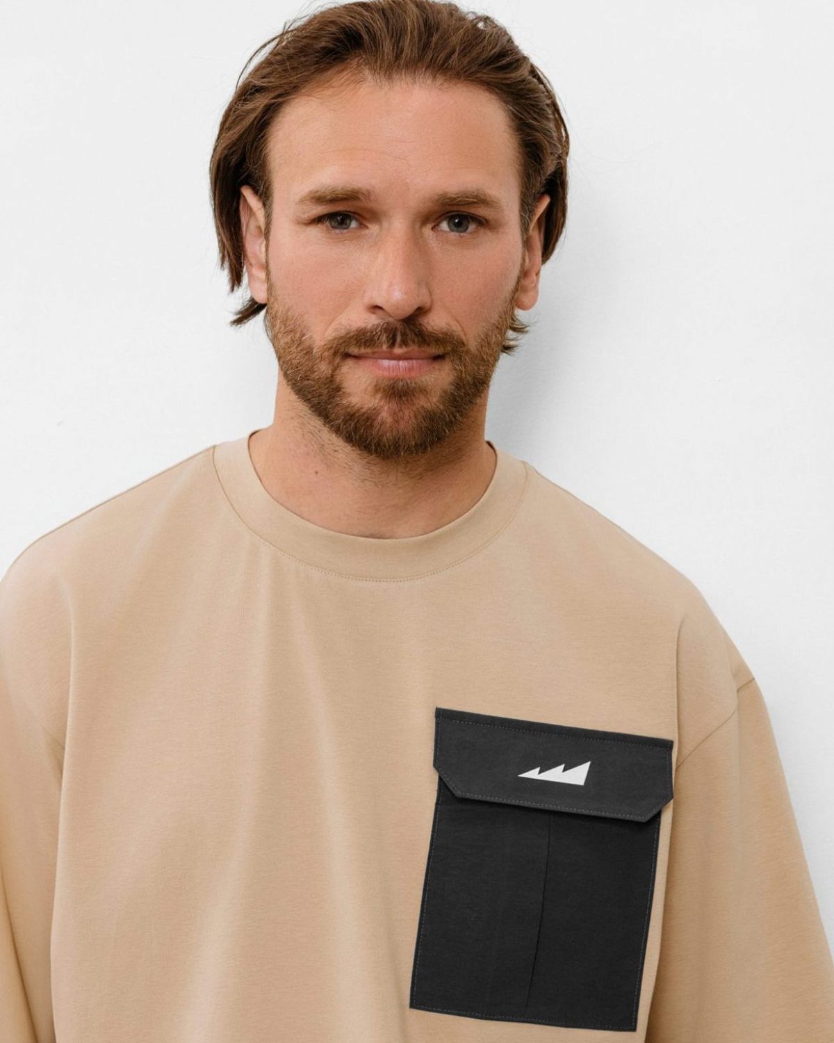 Футболка Oversize c накладным карманом Beige & Grey Nikasport, BG13-M11-BGE/GRY, цвет бежевый + серый