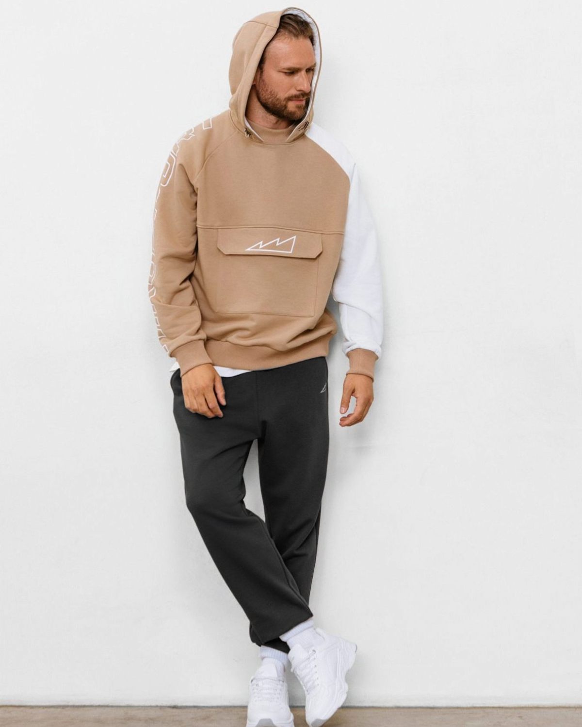 Худи с накладным карманом Beige & Grey Nikasport, BG29-M92-BGE/WHT, цвет бежевый + белый