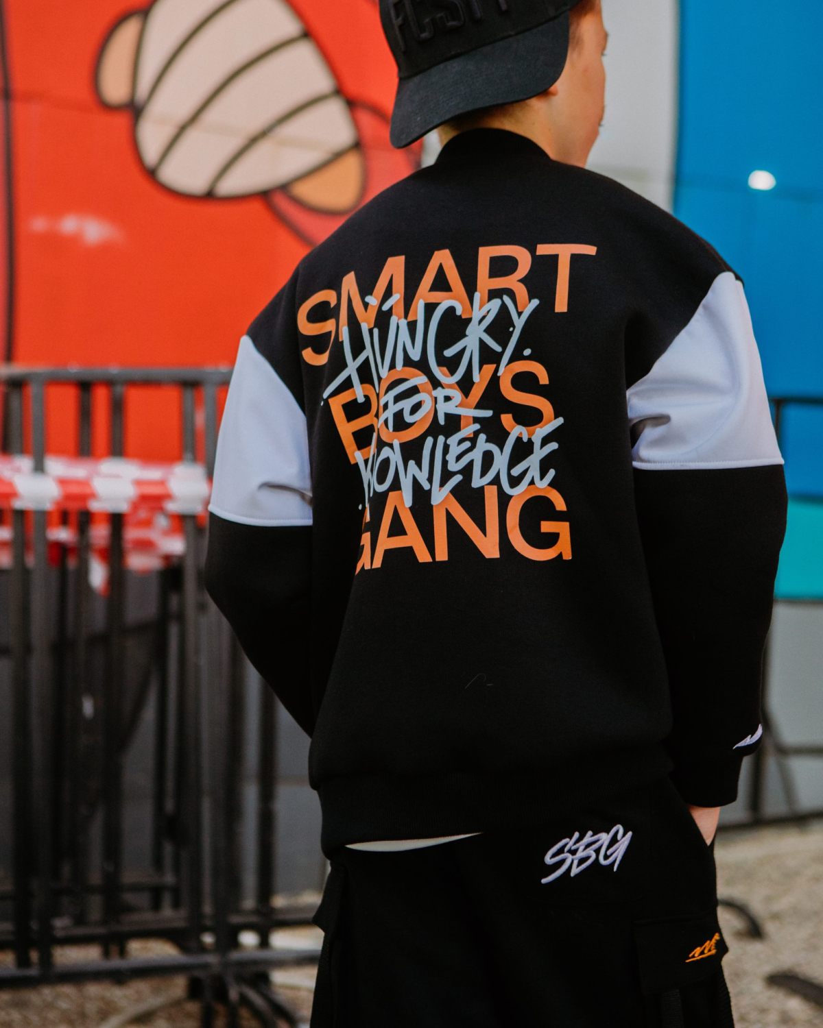 Бомбер из футера на подкладке SOBOI, SBG28-B-BLK/WHT, цвет черный + белый