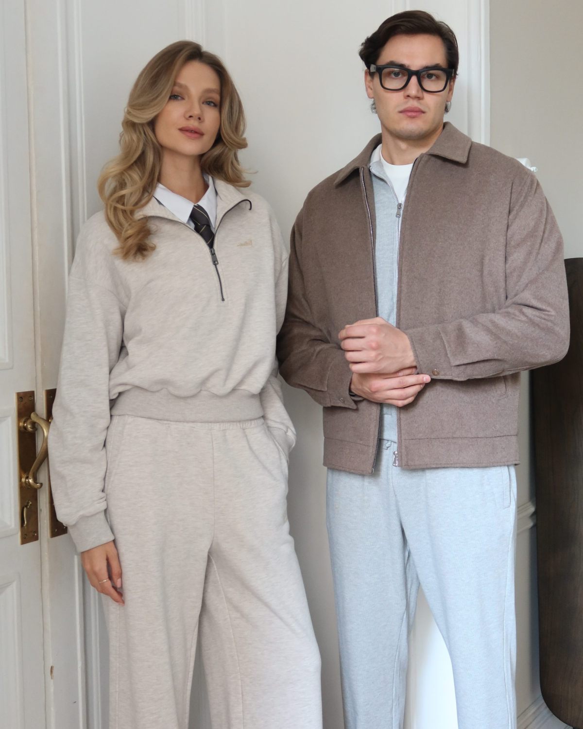 Джемпер с воротником-стойкой на молнии  Classic SOBOI, W5CL32-BGE/MLG, цвет бежевый