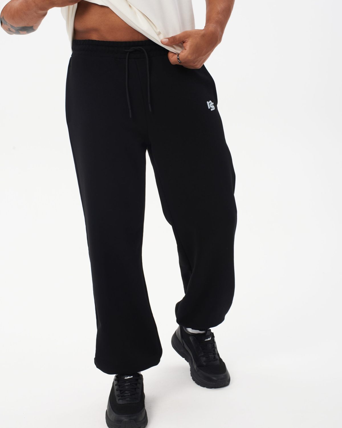 Брюки джоггеры широкие I’m the art Nikasport, M4ITA83-BLK, цвет черный