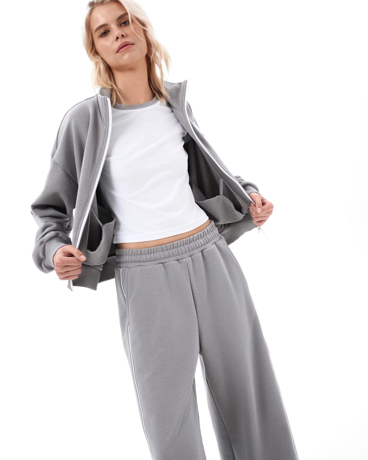 Брюки широкие с контрастными кантами Indigo Nikasport, W3IND84-GRY, цвет серый